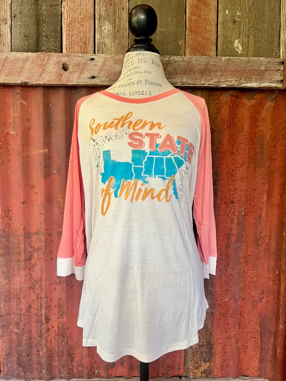 Wanderer by Southern Grace-Women's XL-Cream & Coral-Baseball Style Shirt-NWT